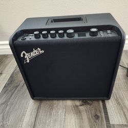 Fender Mustang LT25 Guitar Amplifier 