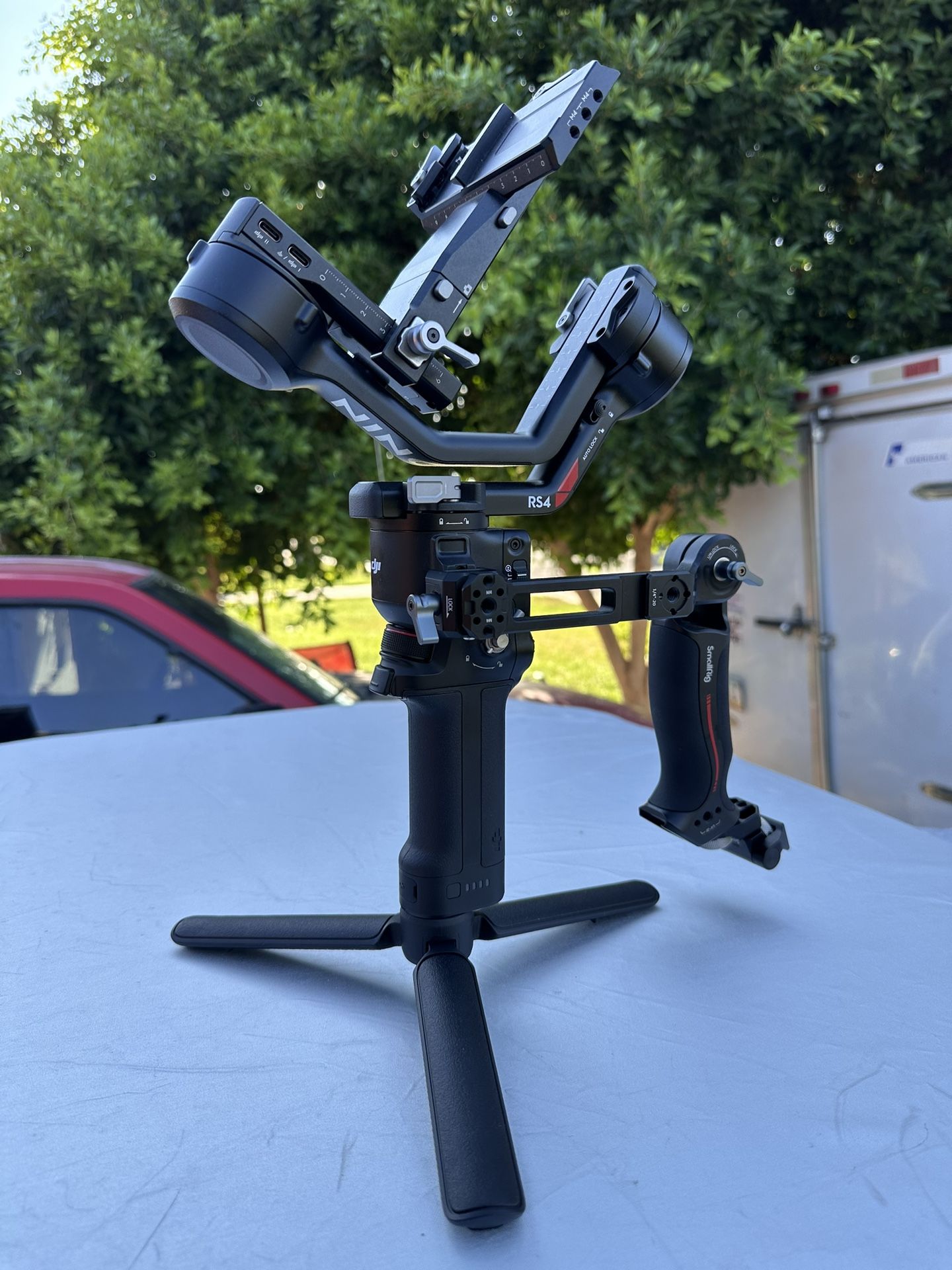 DJI RS 4 And Briefcase Handle 