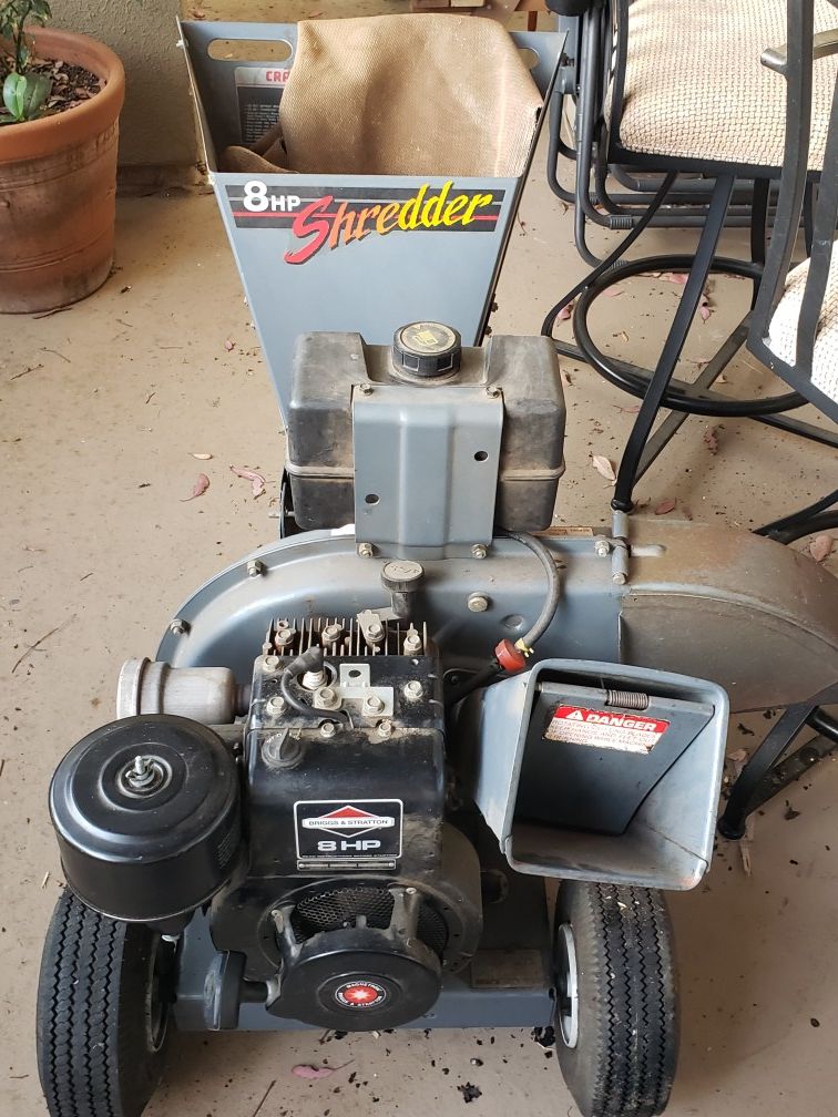 Craftsman 8hp Briggs and Stratton chipper shredder Model 90432 Type 6117 01 Code 9406211