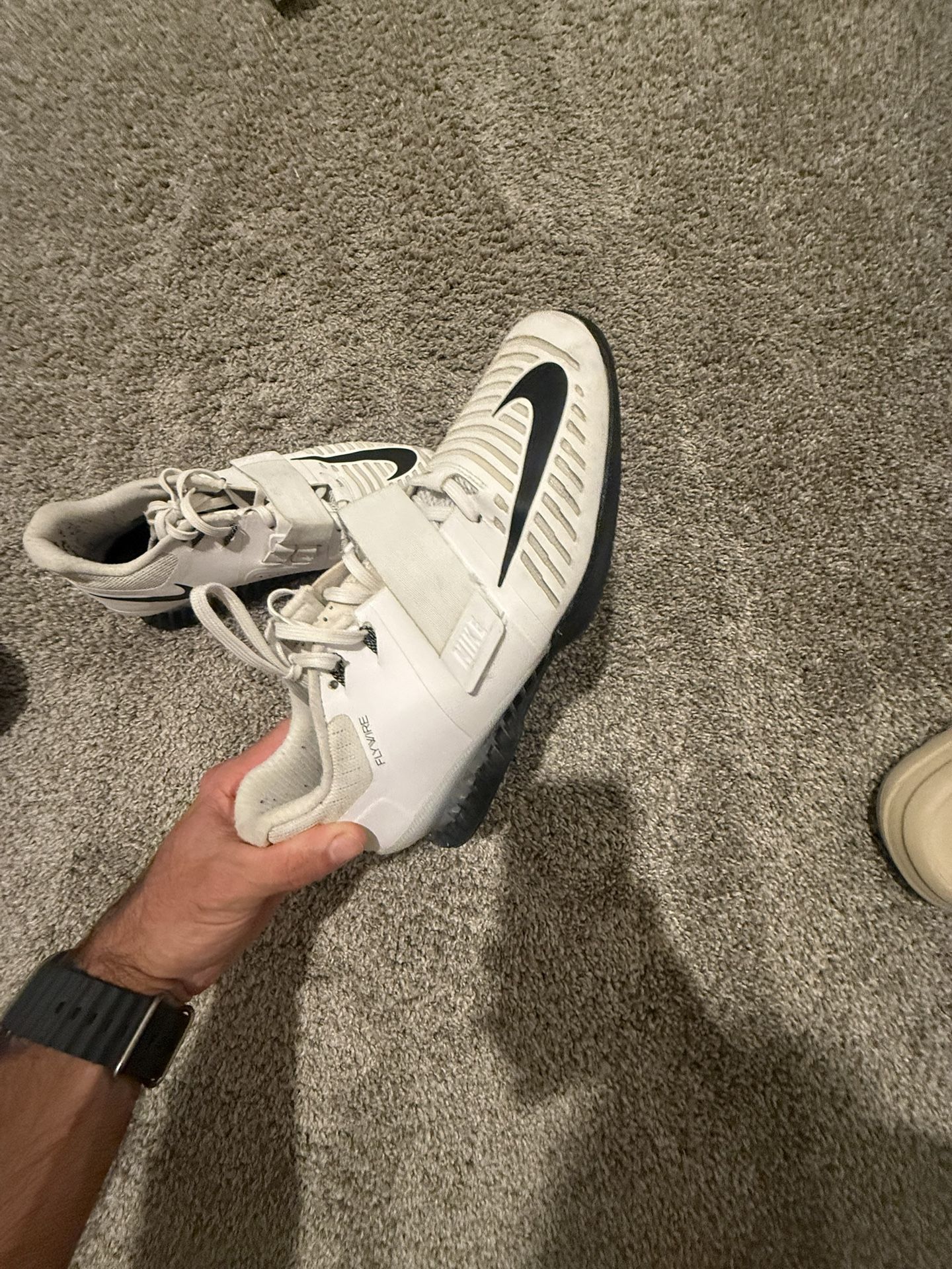 Nike Romaleos training size 8 man