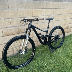 2022 Giant Trance X Medium 29er