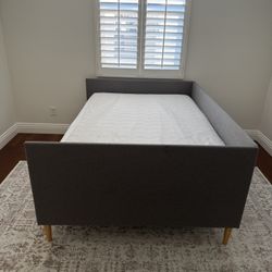 Full Size Daybed With Mattress