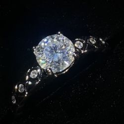 Moissanite Engagement ring