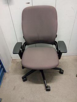 Steelcase Leap V2 Fully Ergonomic Task Chair
