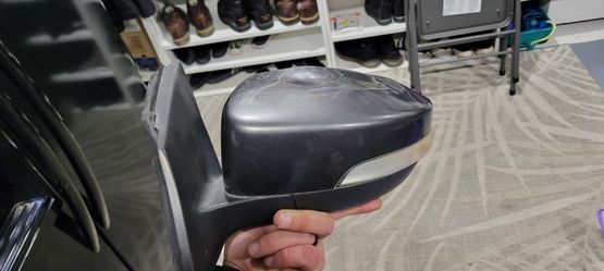 2012 - 2018 Ford Focus Front Driver Door Parts 