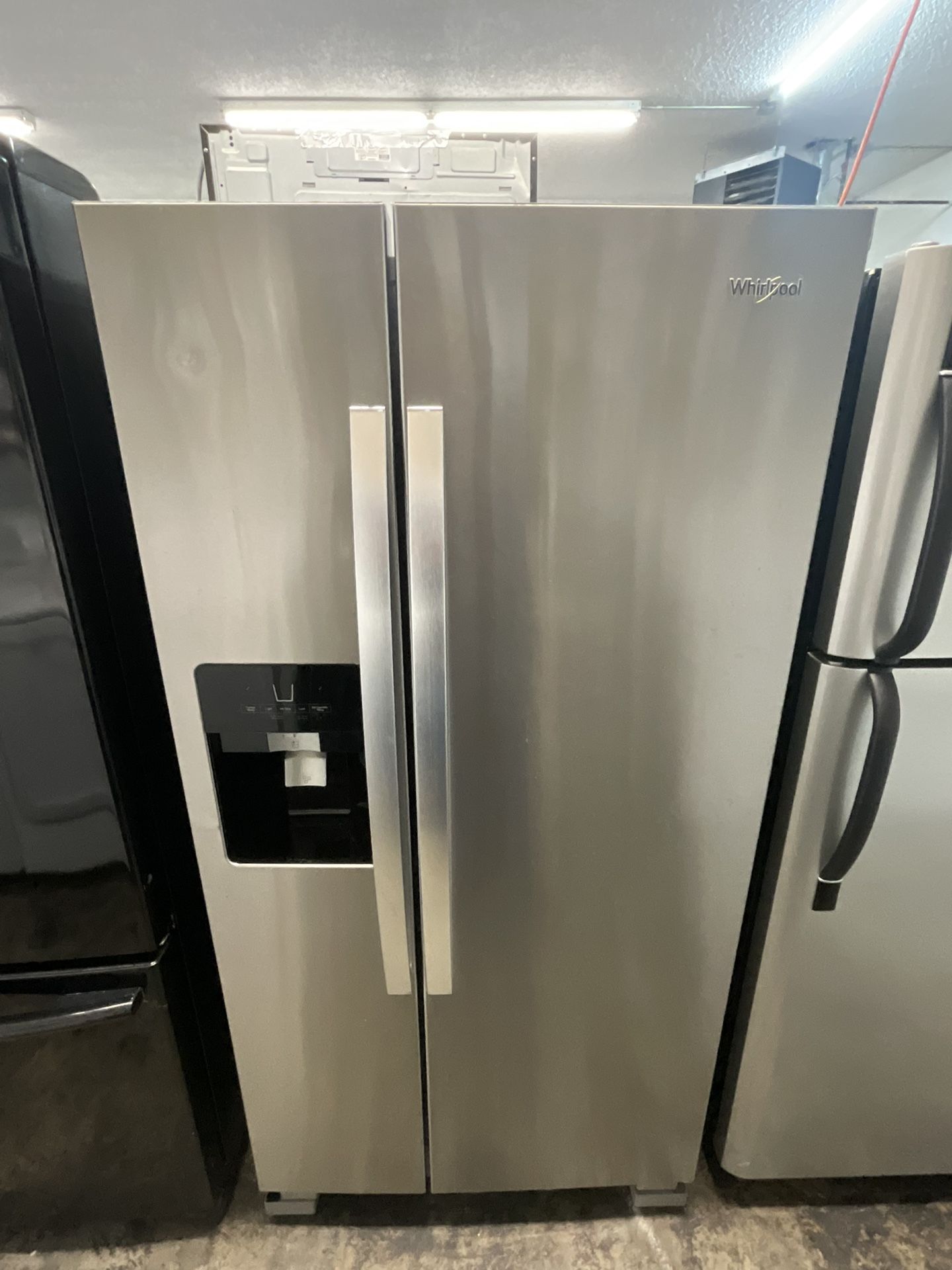Whirlpool Side By Side Refrigerator 33inch Wide