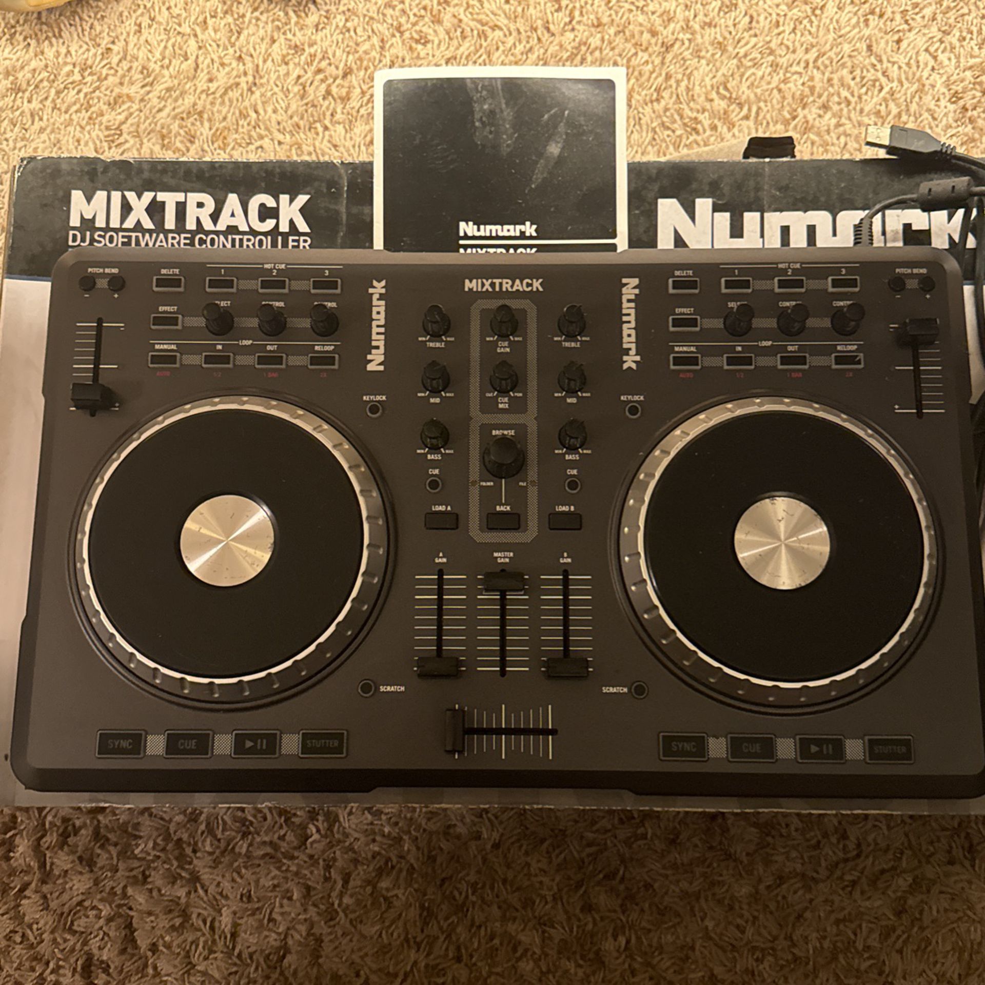 Numark Mixtrack USB DJ Controller