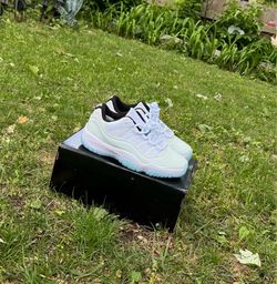 Jordan 11 size 6.5 women brand new never worn