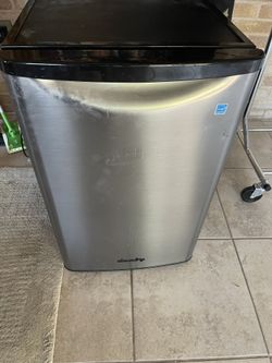 Danby Mini Fridge 