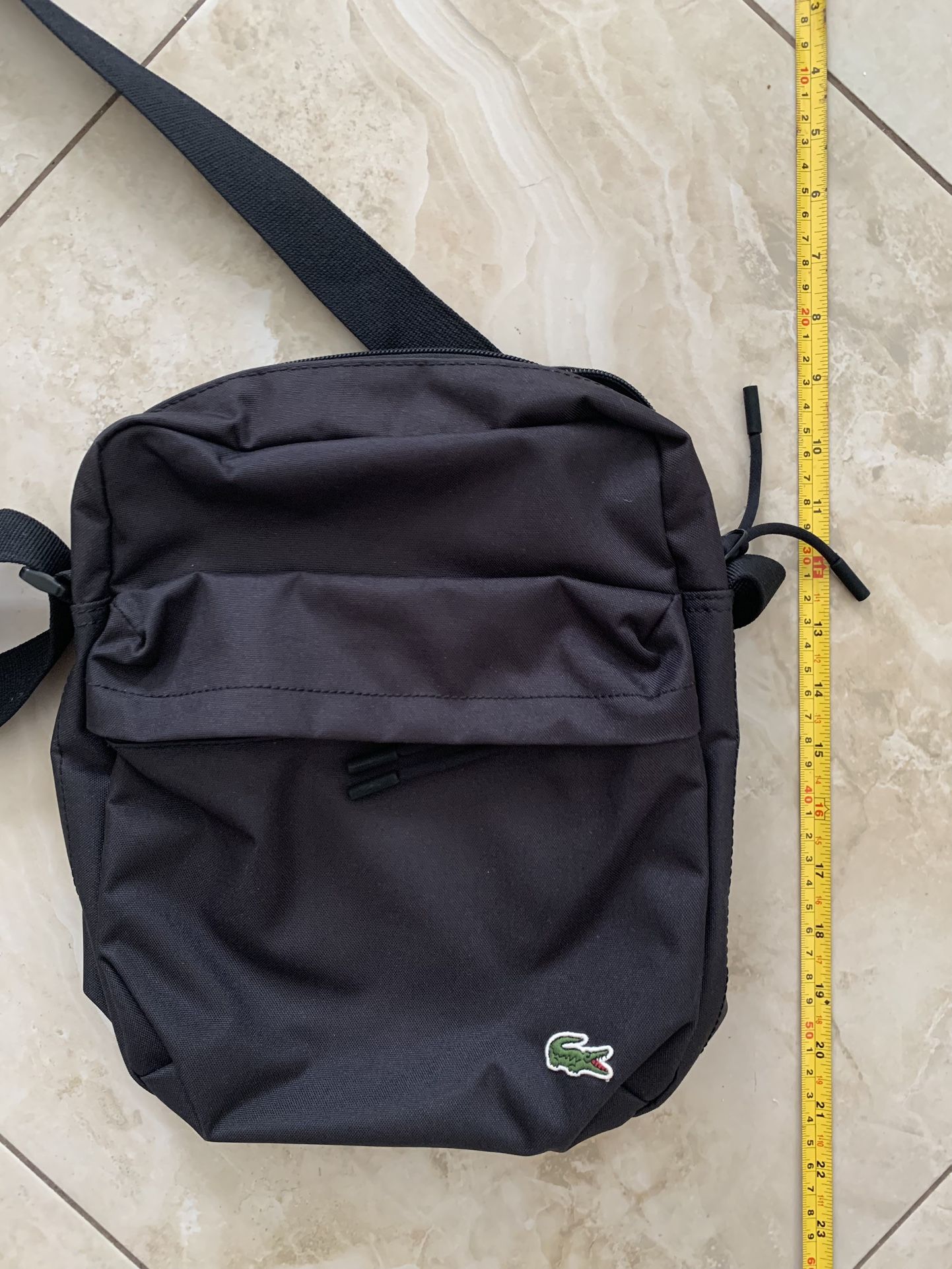 Lacoste UNISEX NEOCROC BAG used in excellent condition Coral Springs 33071