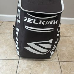Selkirk team Backpack - Black & White
