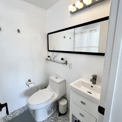 Toilet one piece ready for pick up