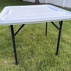 Dominos / Game Table with Tile Racks & Drink Holder - Mesa de Domino