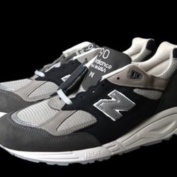 New Balance M990XG2 Silver Mink Mens Sneakers Size 10.5 white/black/gray Suede Lace UP Lot Top Shoes NB USA