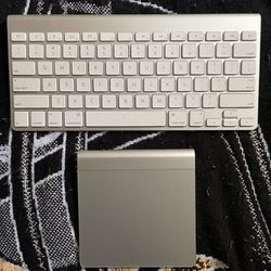 Apple Wireless Keyboard & Track Pad Bundle .