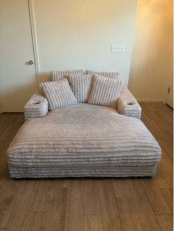 Oversized Accent Chair