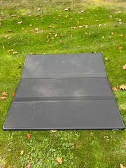 Hard Tri-Fold Tonneau Cover