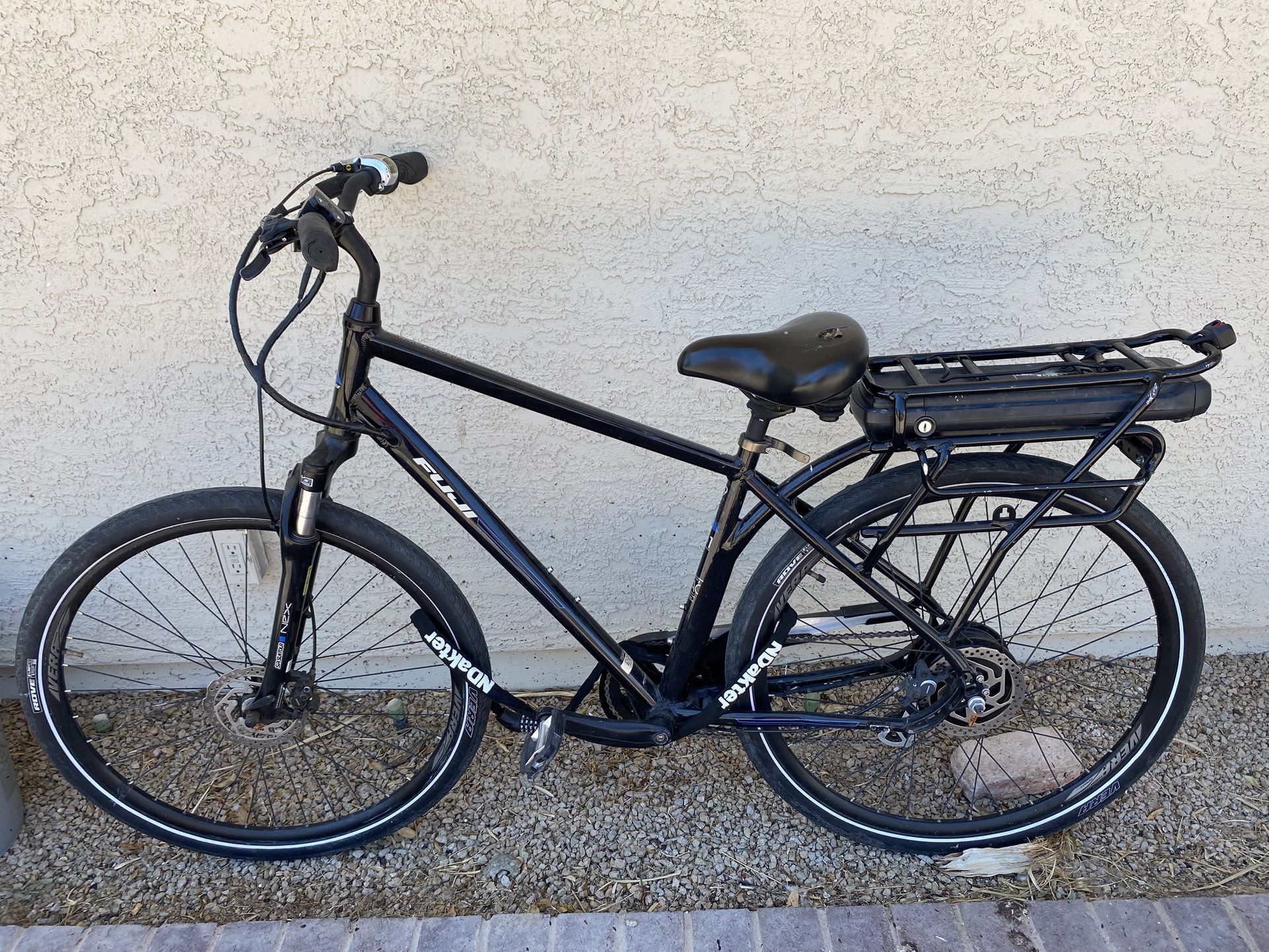 Fuji E Crosstown Electric E Bike