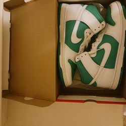 Nike Dunk Hightop Stadium Green