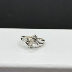 14k White gold genuine Diamond marquise ring size 5