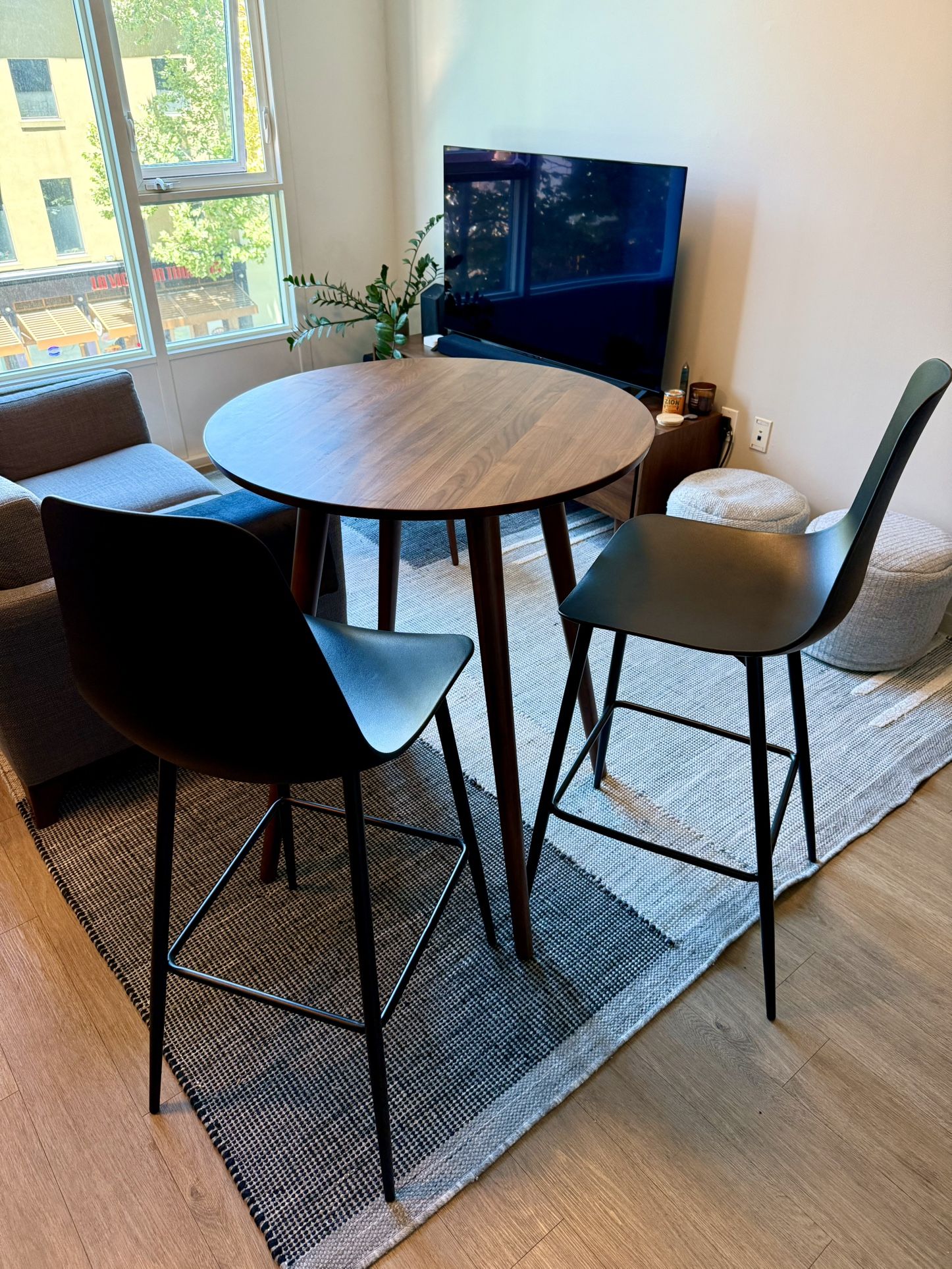 Article Bar Table And 2 Chairs
