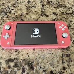 Nintendo switch Lite - Great Condition