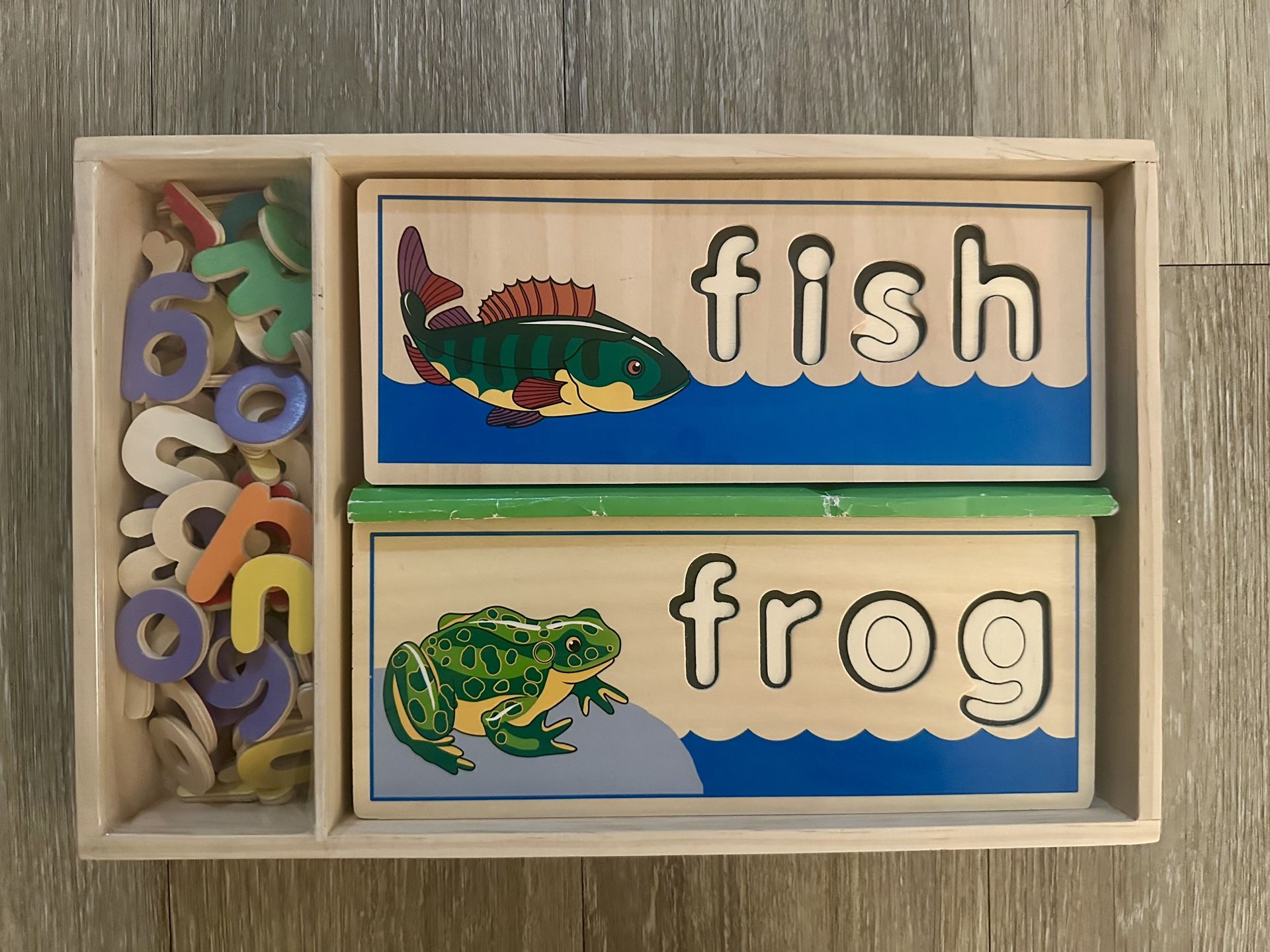 Melissa & Doug See & Spell Wooden Educational Toy – Excellent Condition