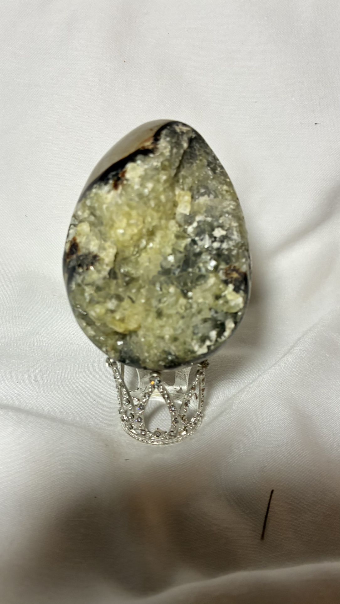 Sectarian Dragon Stone Egg / Uv Activated 