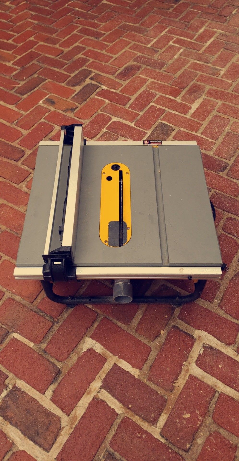 TABLE SAW DEWALT