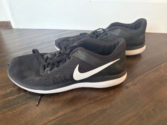 Men’s Nike Shoes - Size 9.5