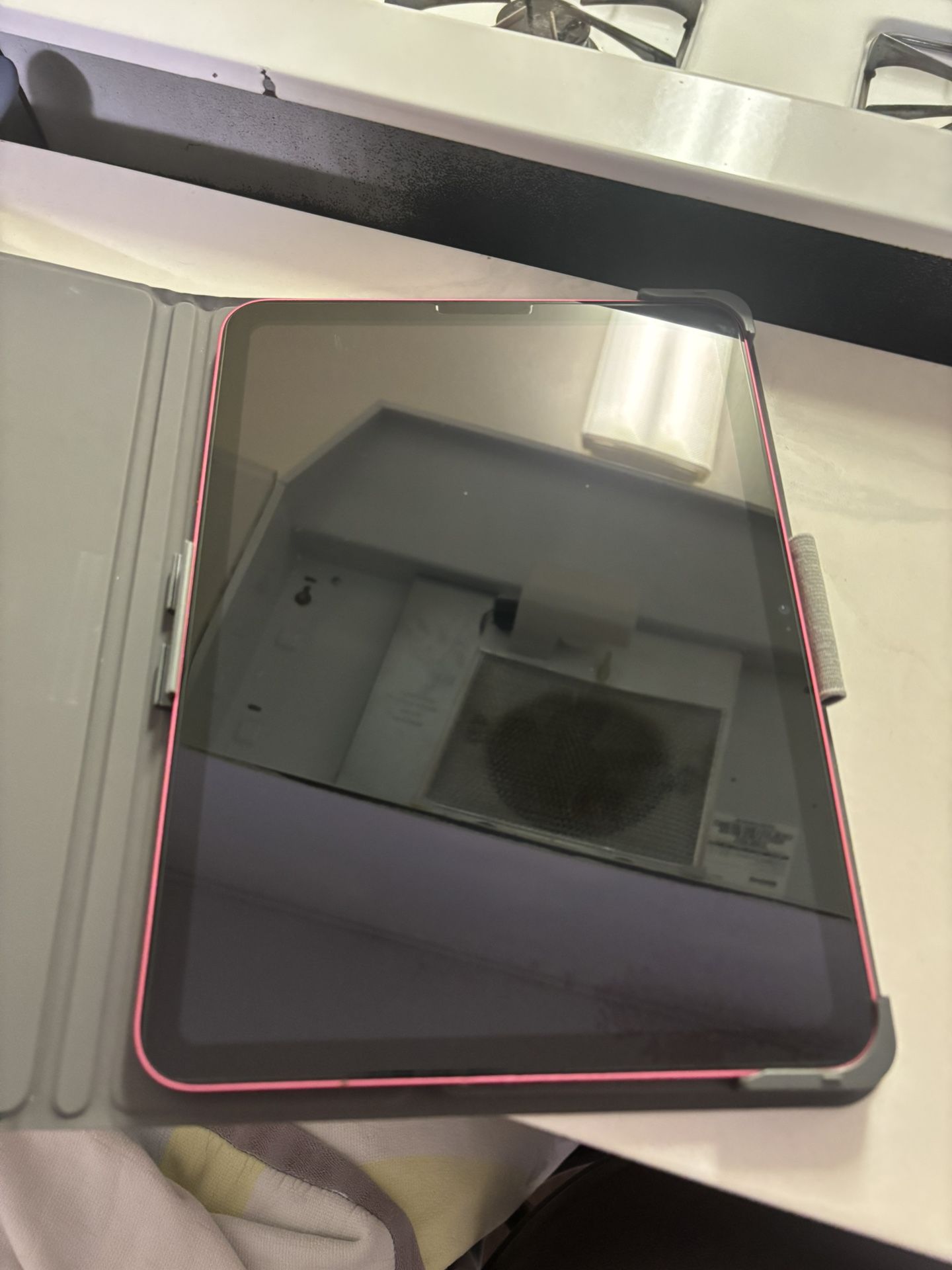 Never Used Pink Apple IPad + Zagg Bluetooth Keyboard Case + Screen Protector