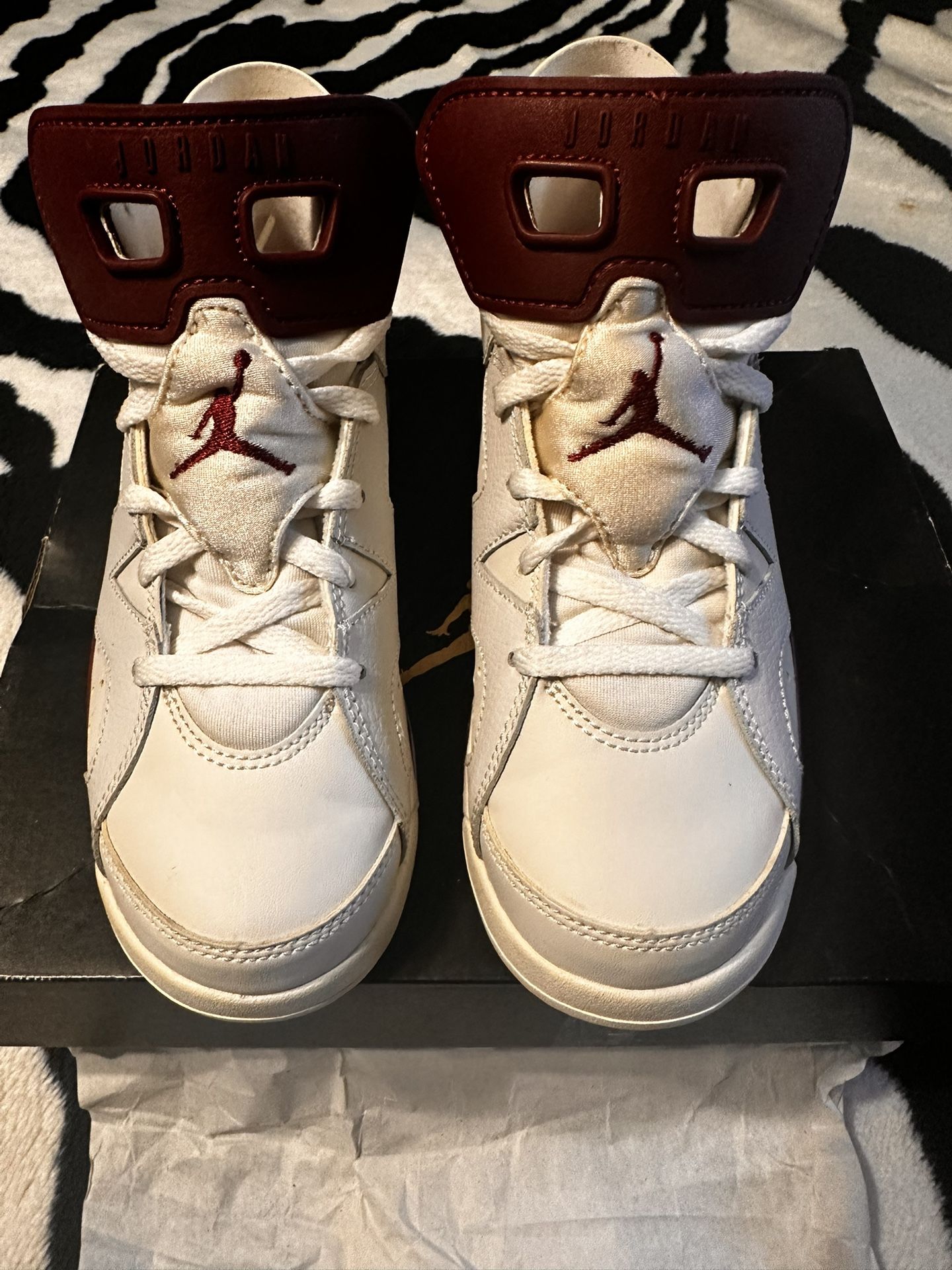 Jordan 6 Maroon