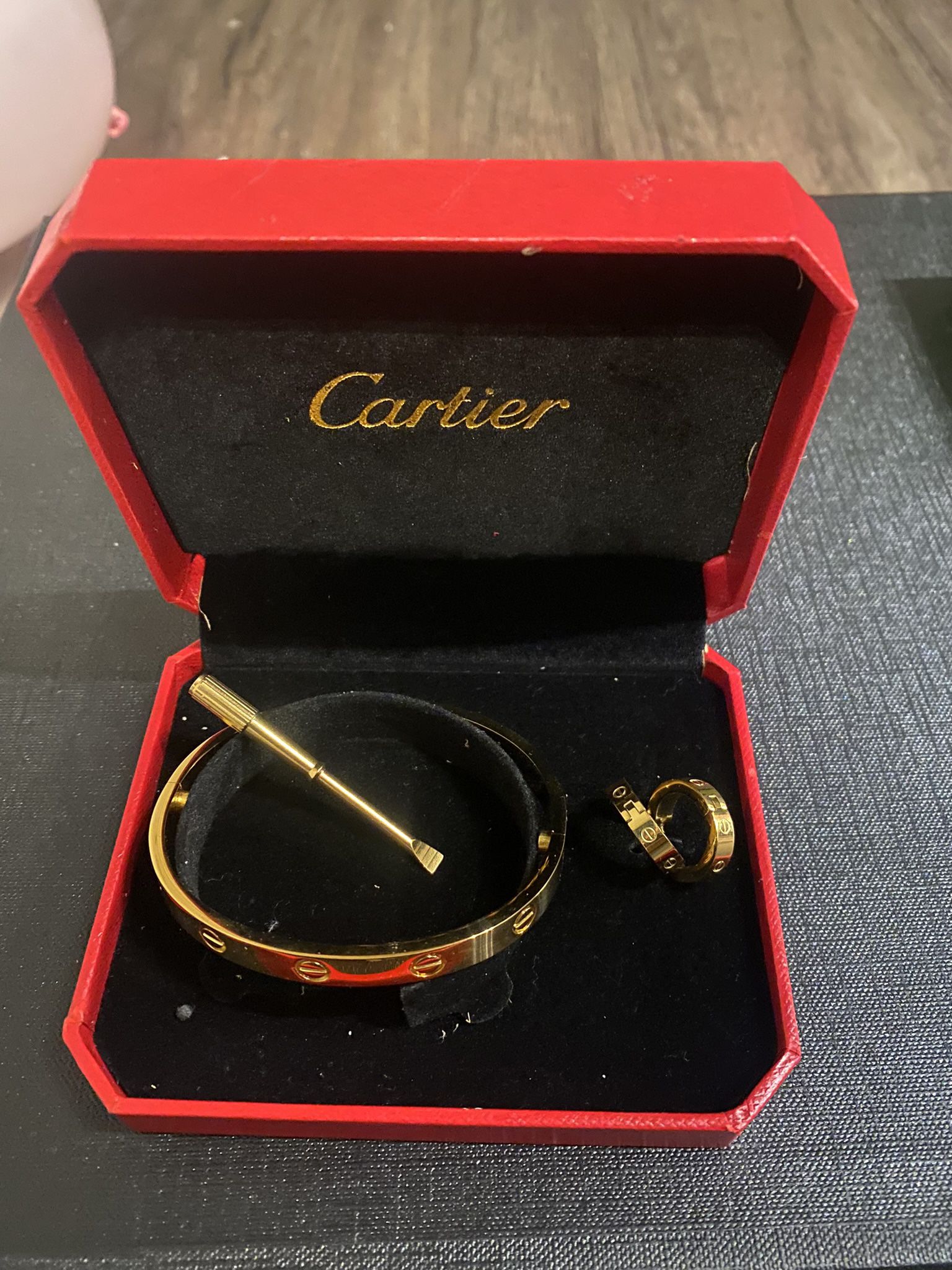 Cartier Women’s Set Earrings And Bracelet