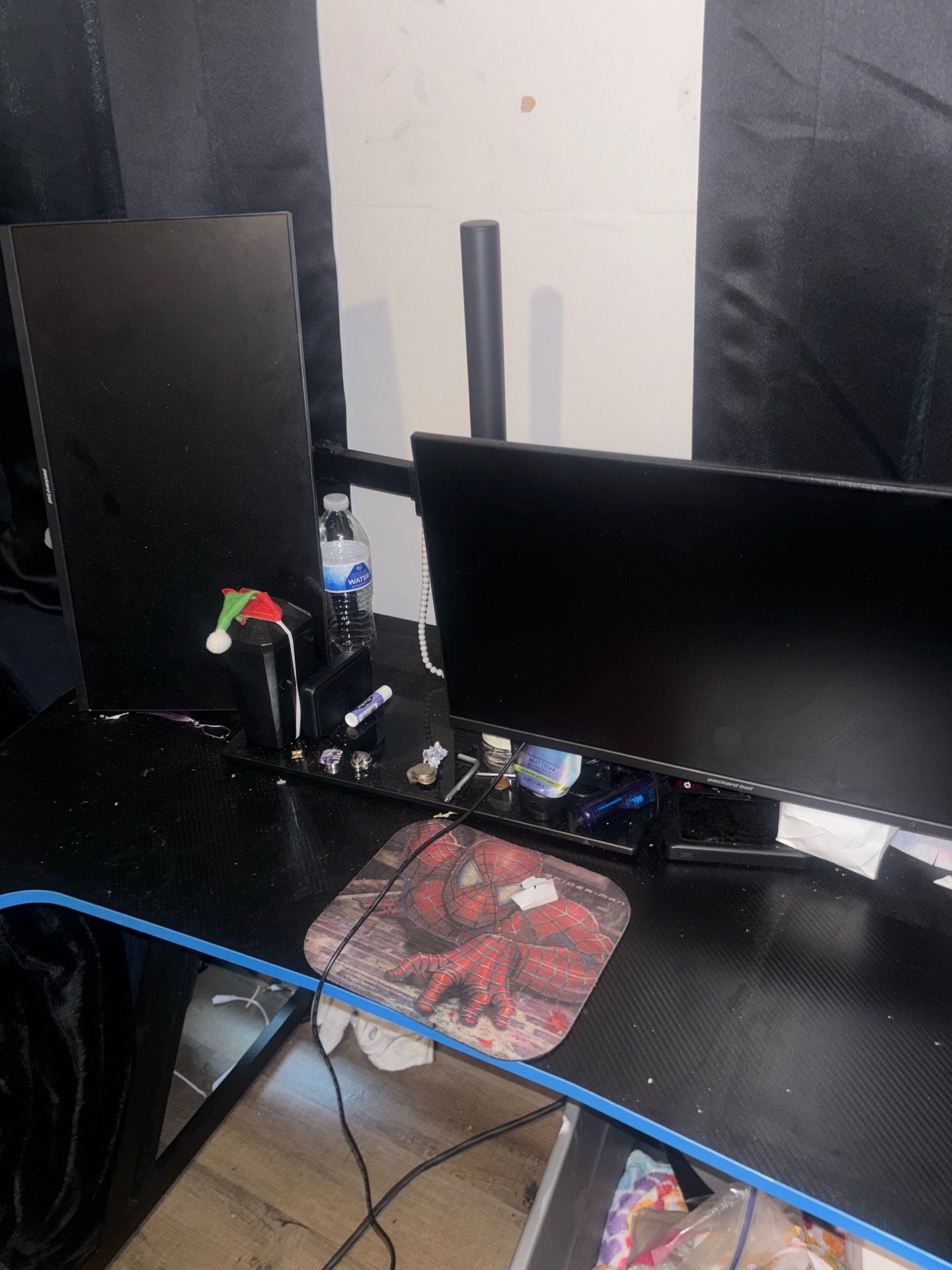 Double monitor rotating both screens