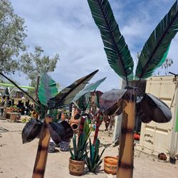 Metal Yard Art, Wind Spinners & POTTERY 🌴 🌺 