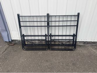 Folding queen bed frame