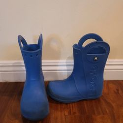 Crocs Handle It Rain Boot Kids'
Size 13 Blue