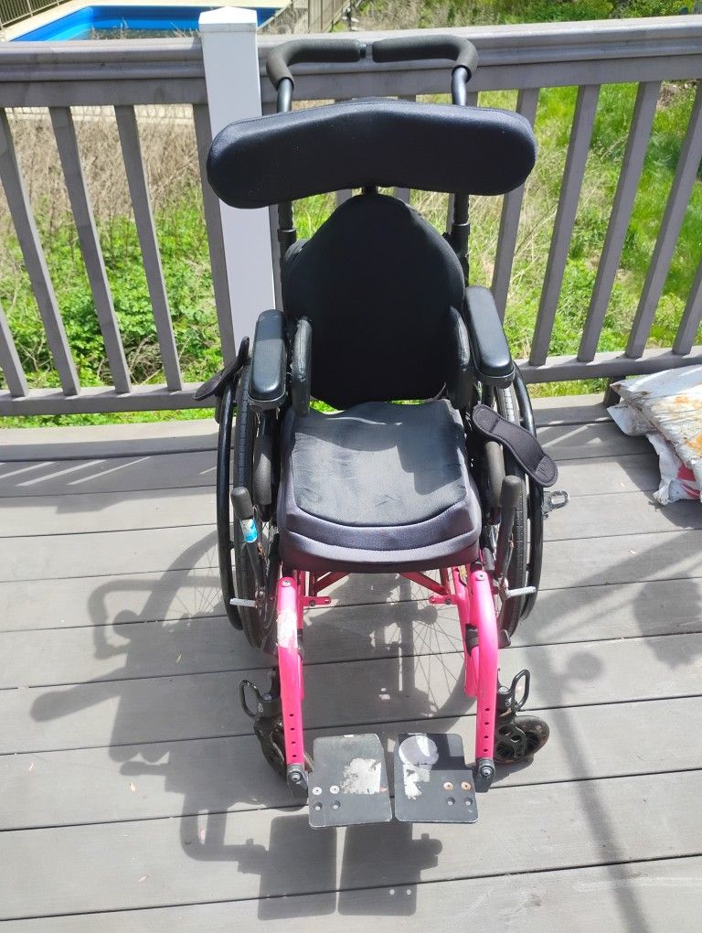 Zippie X'Cape Kids Folding Wheelchair