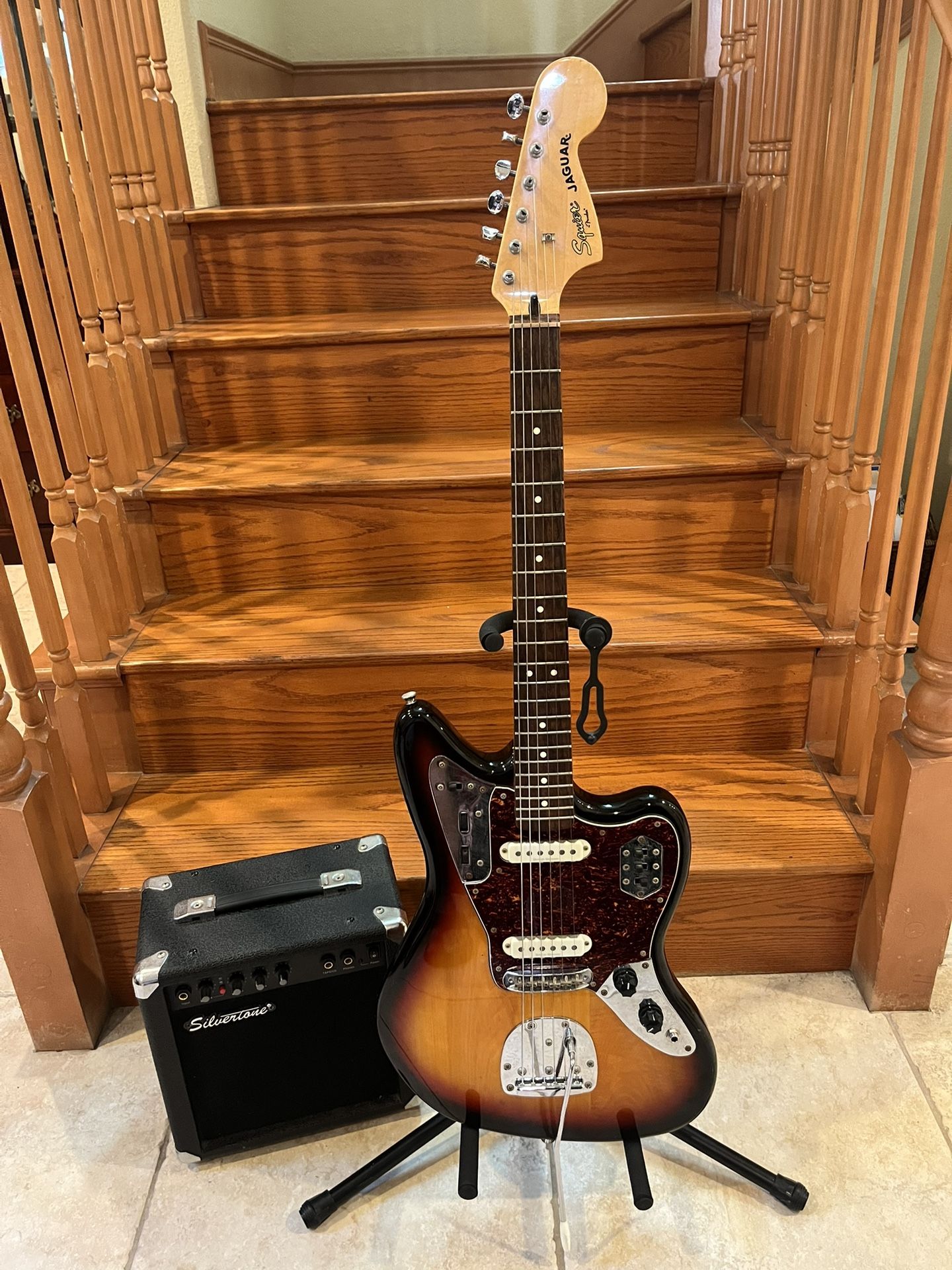 Squier Classic Vibe Jaguar W/ Silvertone Vintage Guitar Amp
