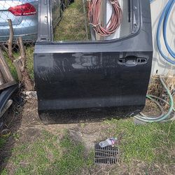 2022 Chevy Silverado Door