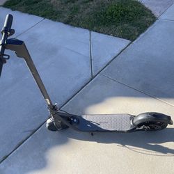 Nine bot electric scooter with charger