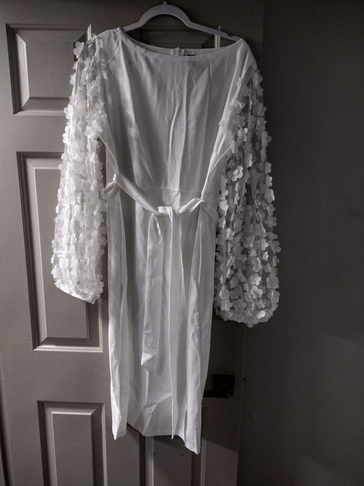 White Dress With Sheer Floral Sleeves Size 2x