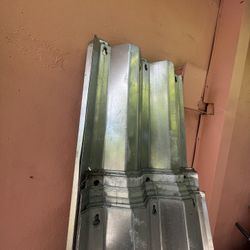 Paneles de acero galvanizado / soportes metálicos – lote grande