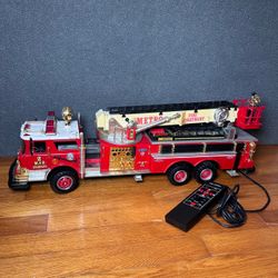 New Bright Fire Truck 1988 Metro 2 MFD Snorkel Fire Dept - WORKS!