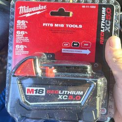 New Milwaukee M18 20v 5 Ah Battery