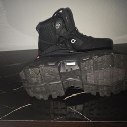 Cloudrock Mid Waterproof. Size 7.5 W