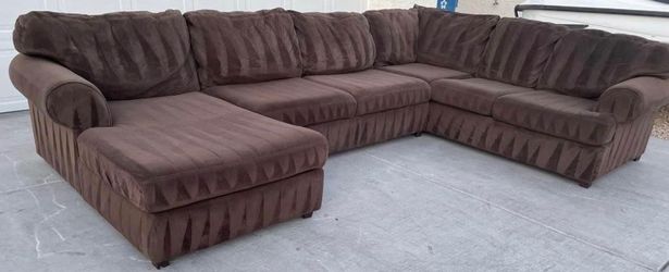 Sectional couch sofa (Delivery Available)