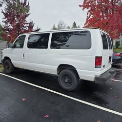2009 Ford E-350