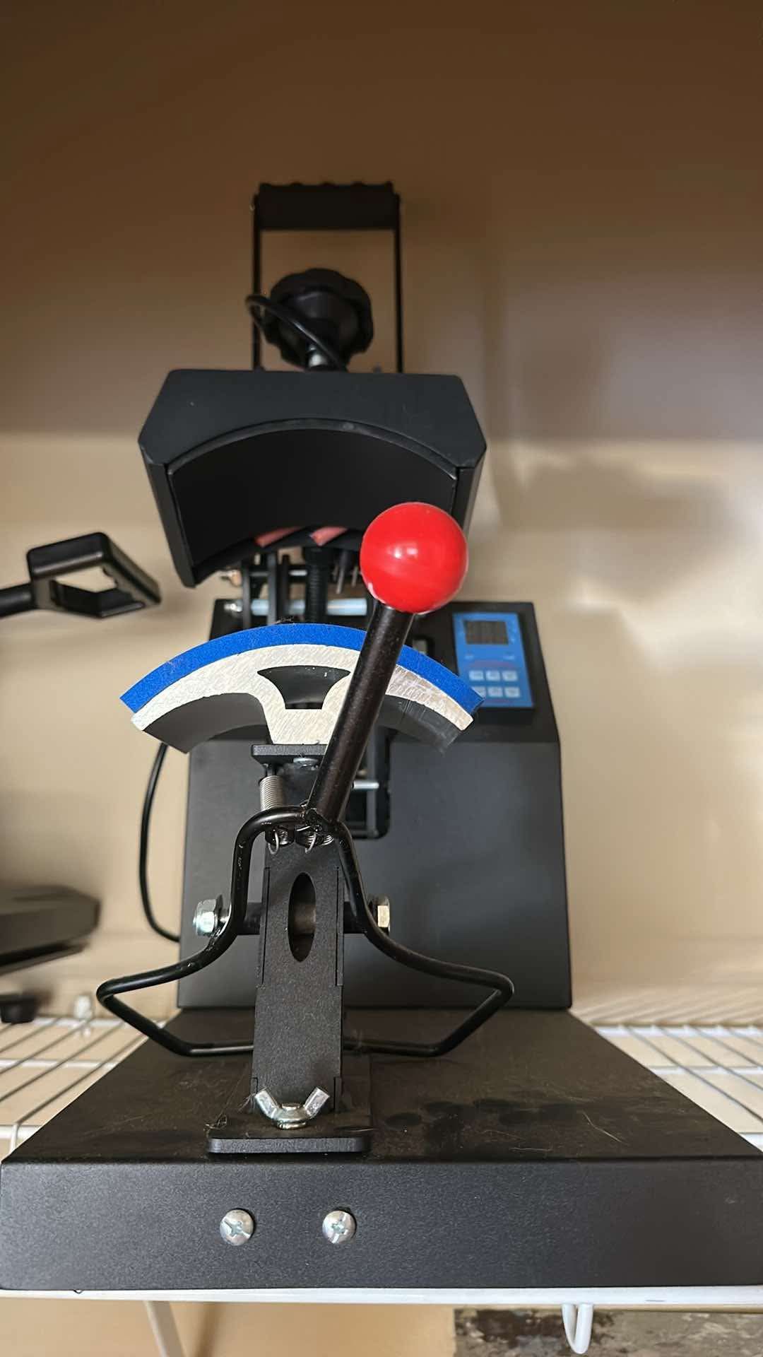 Hat and Tee Shirt Press