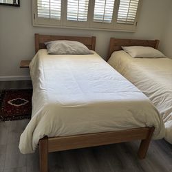 Twin beds with mattress